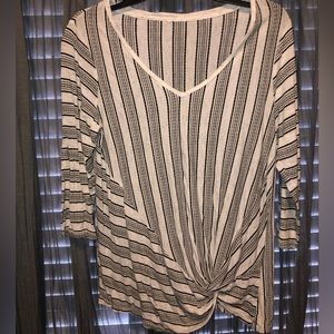 3/4 sleeve striped shirt